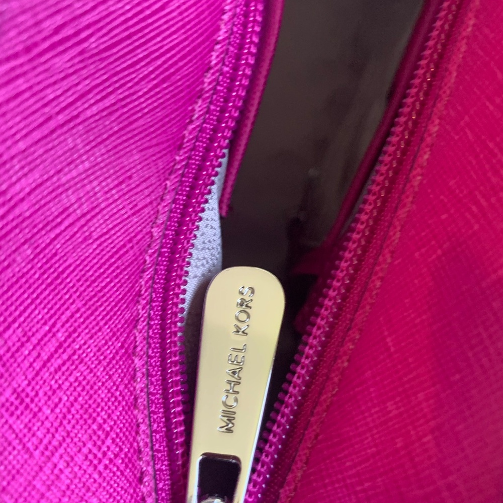 Michael Kors Magenta Pink Tote Handbag - Picture 8 of 11